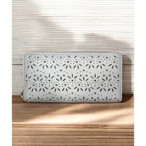 Coach F50673 Taylor Eyelet Leather Accordion Zip Around Wallet